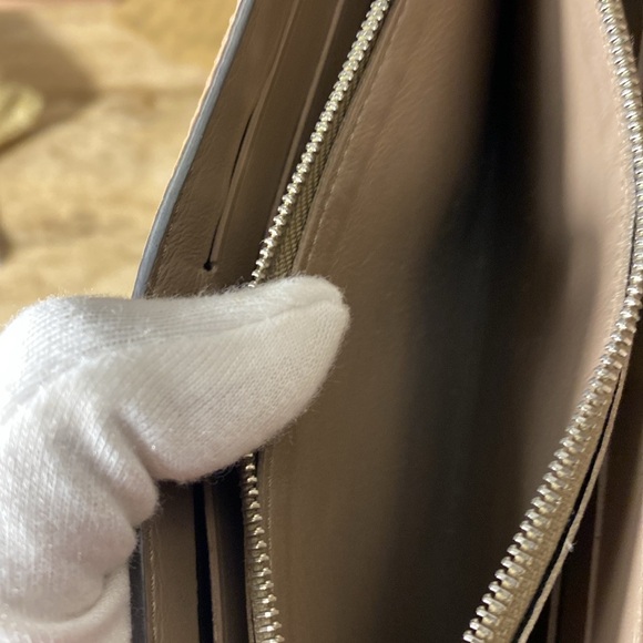 Louis Vuitton vintage Capucines Long Wallet in Magnolia Pink leather - Picture 11 of 15